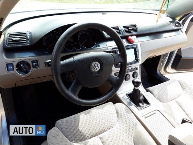 Second-hand VW Passat 105 CP (77 kW) 2006 Argintiu Break