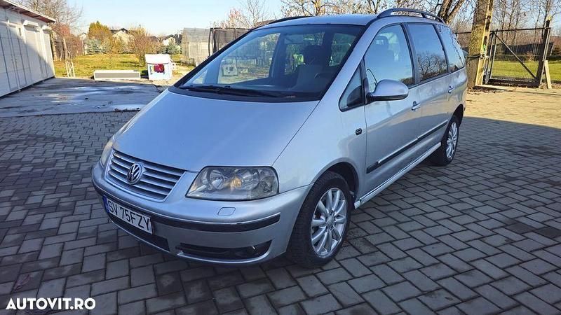 Culoareargint Utilizat 2008 VW Sharan Monovolum | 3.699 EUR (Preț OK) - Imagine 1/4