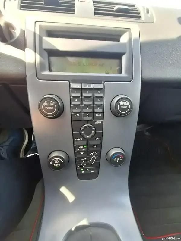 Utilizat 2007 Volvo V50 Break | 2.350 EUR (Puțin scump) - Imagine 1/4