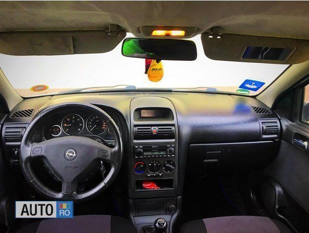 Second-hand Opel Astra 83 CP (61 kW) 2004 Argintiu Break