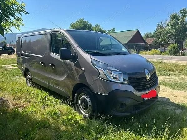 Gri Utilizat 2017 Renault Trafic Monovolum | 19.000 EUR - Imagine 1/4