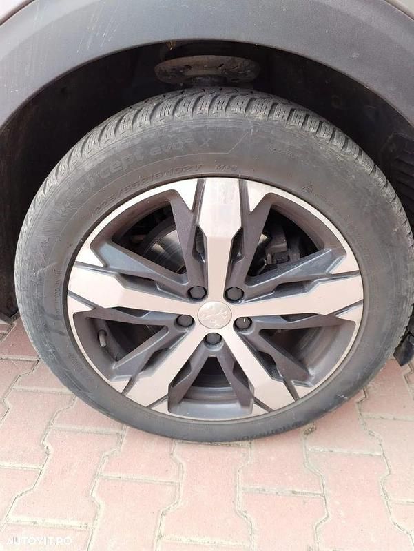 Second-hand Peugeot 3008 Active 130 CP (95 kW) 2017 Culoaregri SUV