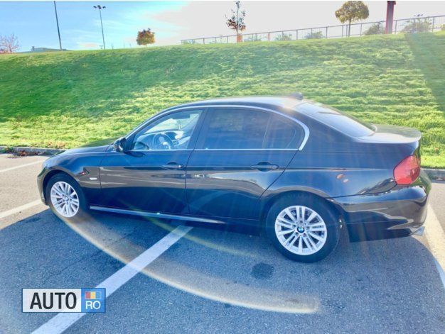 Negru Utilizat 2009 BMW 318 Comfort Edition Berlinǎ | 6.000 EUR (Puțin scump) - Imagine 1/4