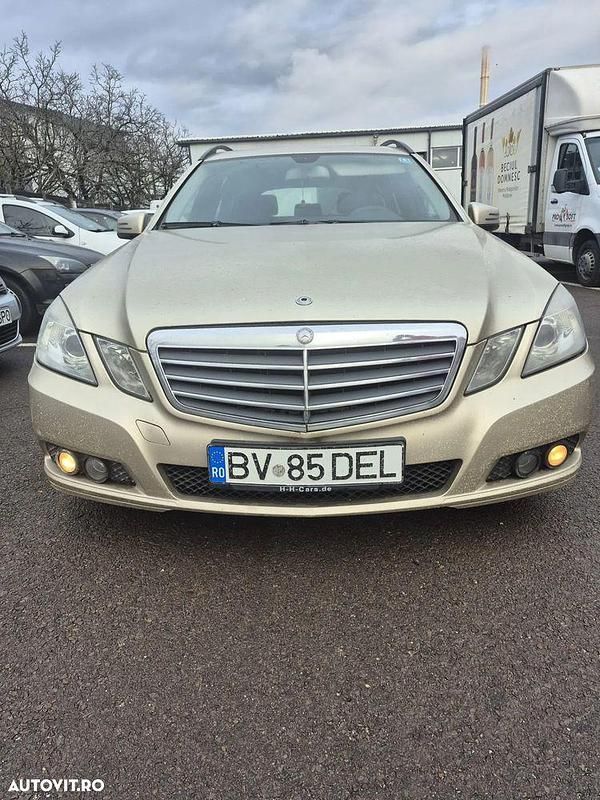 Culoaremaro Utilizat 2010 Mercedes E200 Break | 4.500 EUR (Preț OK) - Imagine 1/4