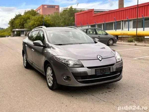 Utilizat 2012 Renault Mégane III Break | 3.250 EUR (Super Preț) - Imagine 1/4