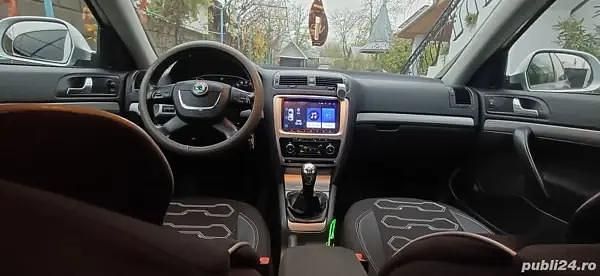 Utilizat 2009 Skoda Octavia Berlinǎ | 4.200 EUR (Preț OK) - Imagine 1/4