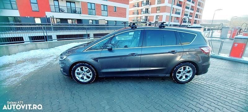 Second-hand Ford S-MAX Titanium 180 CP (132 kW) 2017 Culoaregri Monovolum
