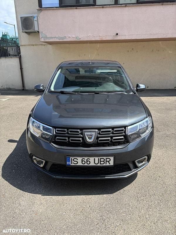 Culoaregri Utilizat 2018 Dacia Sandero Lauréate Hatchback | 6.200 EUR (Preț bun) - Imagine 1/4