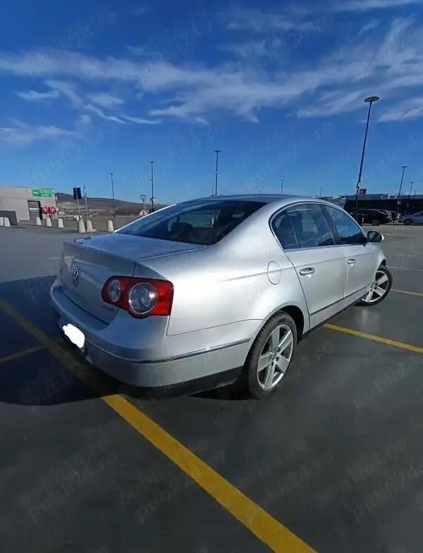 Gri Utilizat 2009 VW Passat Berlinǎ | 4.100 EUR (Preț OK) - Imagine 1/4