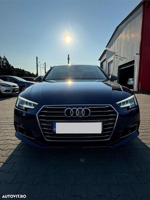 Albastru Utilizat 2017 Audi A4 Design Berlinǎ | 24.950 EUR (Scump) - Imagine 1/4