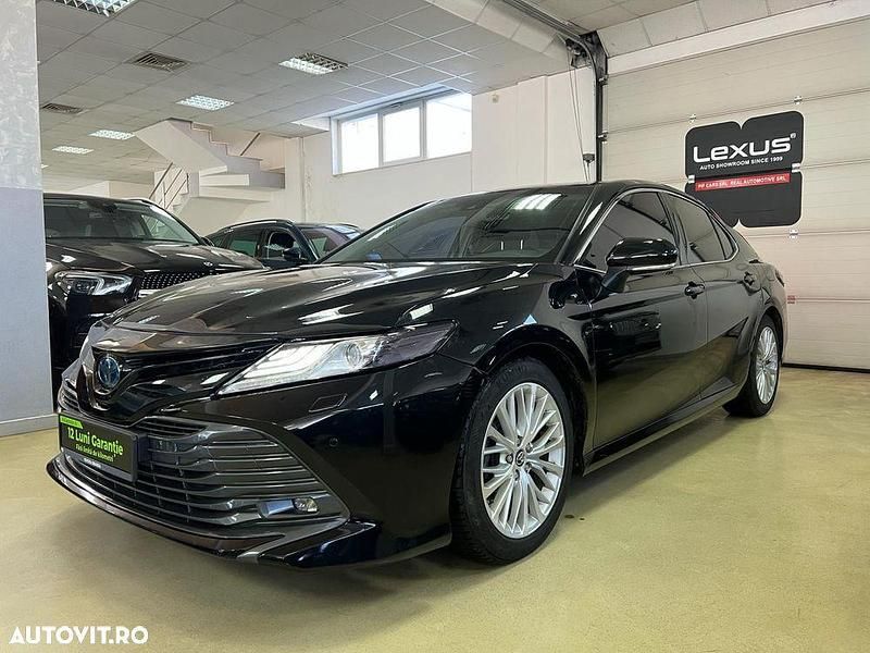 Second-hand Toyota Camry Luxury 218 CP (160 kW) 2019 Culoarenegru Berlinǎ