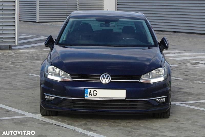Culoarealbastru Utilizat 2019 VW Golf VII Highline Berlinǎ | 14.390 EUR (Preț OK) - Imagine 1/4