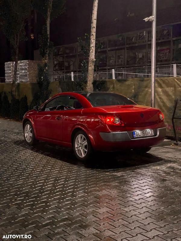 Culoarerosu Utilizat 2005 Renault Mégane Cabriolet Dynamique Cabrio | 2.000 EUR - Imagine 1/4