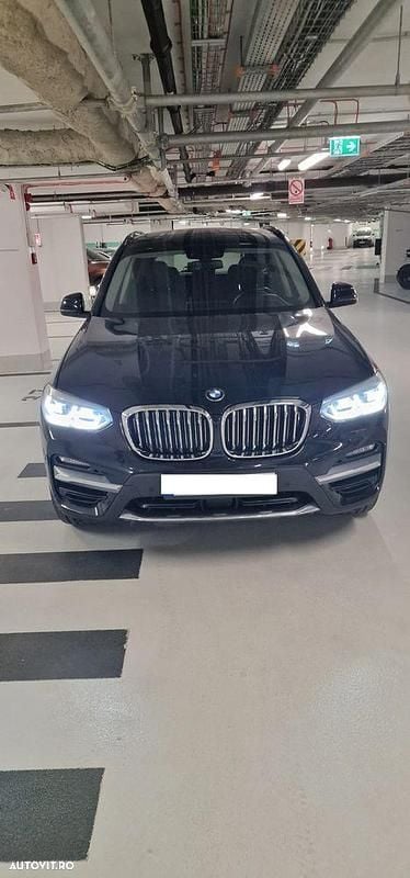 Culoarenegru Utilizat 2020 BMW X3 Luxury Line SUV | 33.000 EUR (Scump) - Imagine 1/4