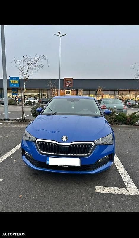 Culoarealbastru Utilizat 2020 Skoda Scala Ambition Hatchback | 9.900 EUR (Preț bun) - Imagine 1/4
