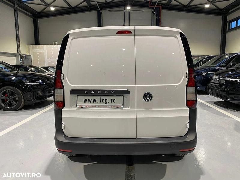 Second-hand VW Caddy 102 CP (75 kW) 2024 Alb Monovolum