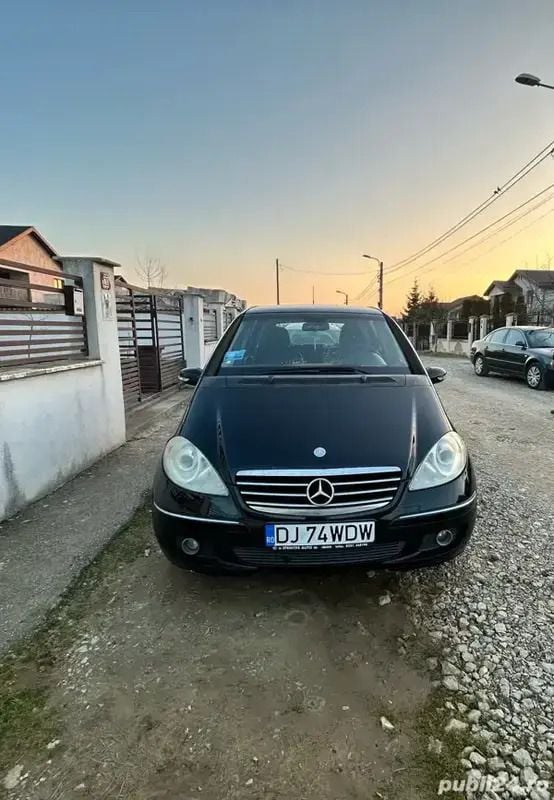 Negru Utilizat 2005 Mercedes A180 Hatchback | 1.950 EUR (Preț OK) - Imagine 1/4