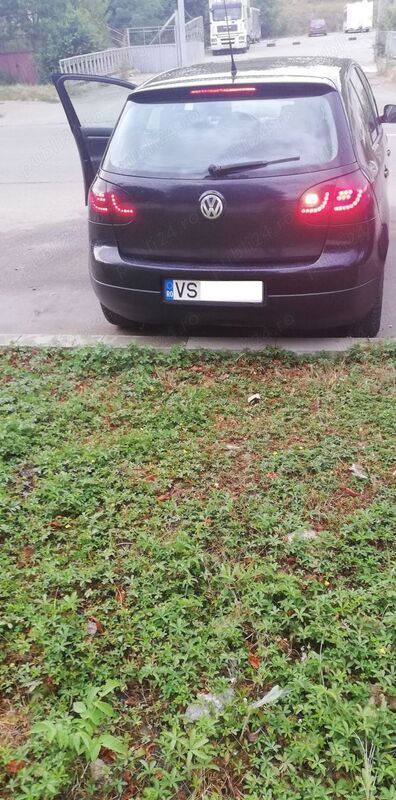 Utilizat 2006 VW Golf V Hatchback | 2.450 EUR (Preț OK) - Imagine 1/4