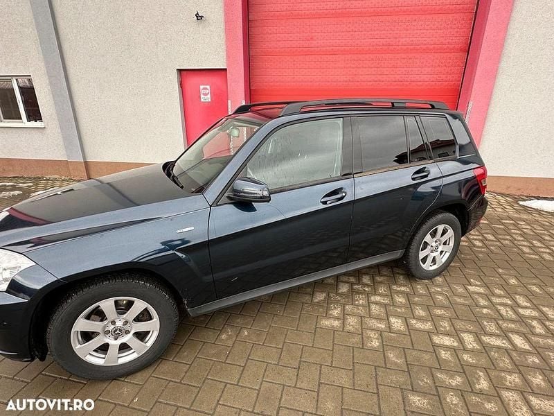Second-hand Mercedes GLK220 170 CP (125 kW) 2011 Culoarealbastru SUV