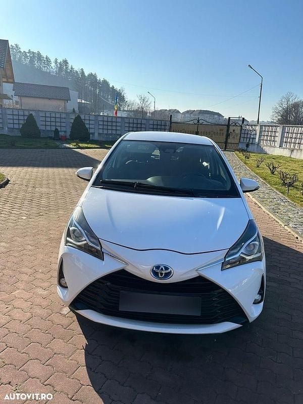 Second-hand Toyota Yaris Hybrid Luna 73 CP (53 kW) 2017 Culoarealb