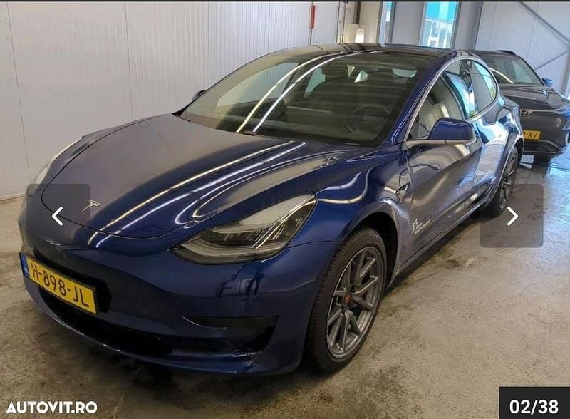 Alb Utilizat 2020 Tesla Model 3 Standard Range Plus Berlinǎ | 20.948 EUR (Preț bun) - Imagine 1/4