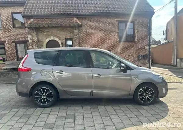 Utilizat 2012 Renault Grand Scénic III Monovolum | 4.490 EUR - Imagine 1/4