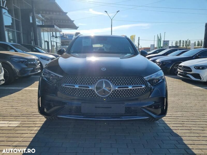 Nouă Mercedes GLC220 197 CP (144 kW) 2025 Negru SUV