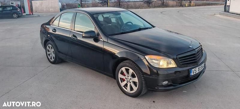 Culoarenegru Utilizat 2007 Mercedes C220 Elegance Berlinǎ | 5.700 EUR (Puțin scump) - Imagine 1/4