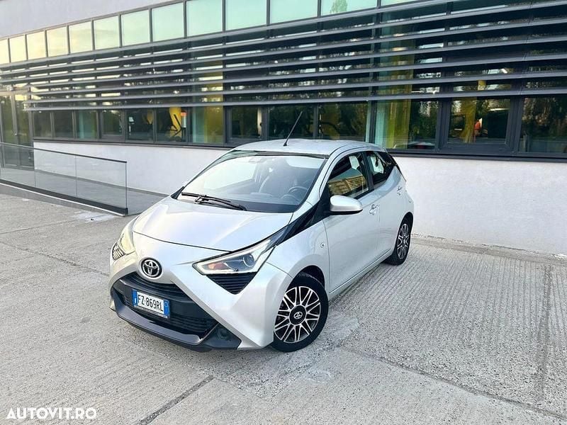Culoareargint Utilizat 2019 Toyota Aygo Connect Style Hatchback | 9.950 EUR (Preț bun) - Imagine 1/4