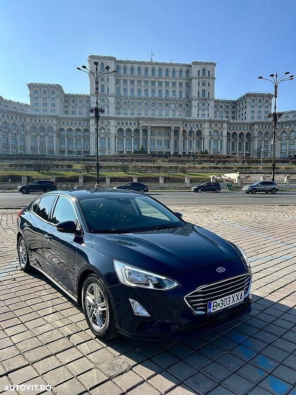 Culoarealbastru Utilizat 2019 Ford Focus Business Edition Hatchback | 12.000 EUR (Puțin scump) - Imagine 1/4