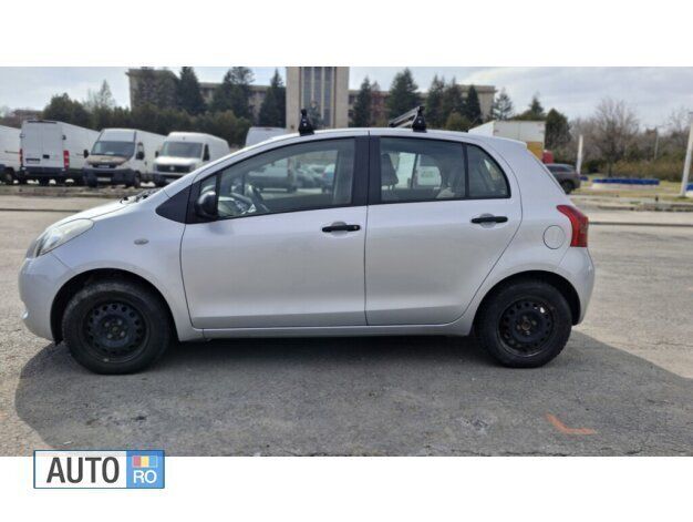 Second-hand Toyota Yaris 69 CP (50 kW) 2008 Argintiu Hatchback