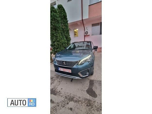Second-hand Peugeot 5008 130 CP (95 kW) 2017 Verde SUV