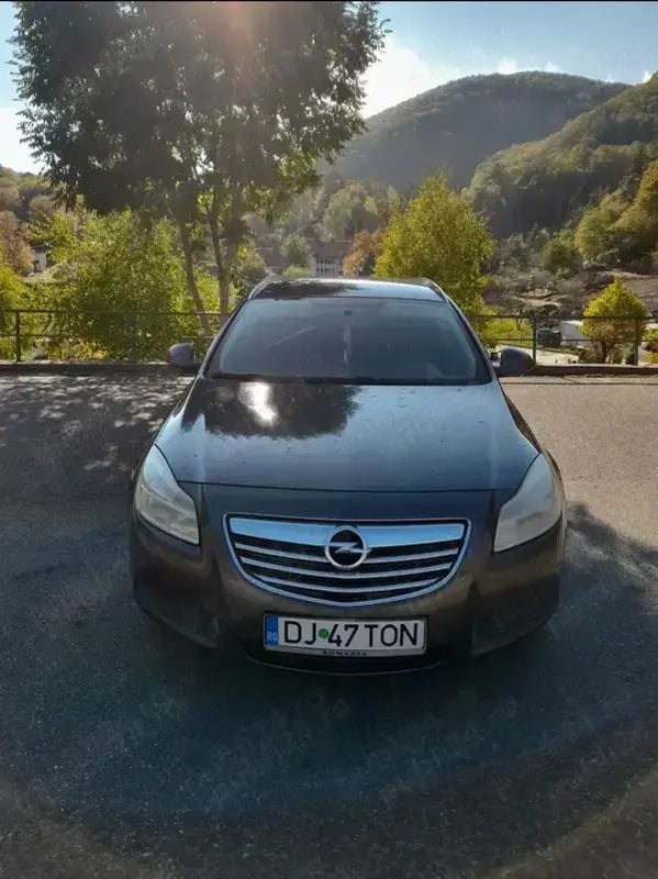 Utilizat 2010 Opel Insignia Country Tourer Break | 1.800 EUR - Imagine 1/4
