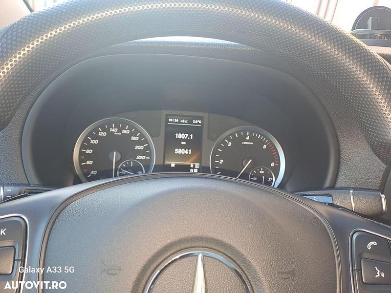 Second-hand Mercedes Vito 163 CP (119 kW) 2022 Culoareargint Van
