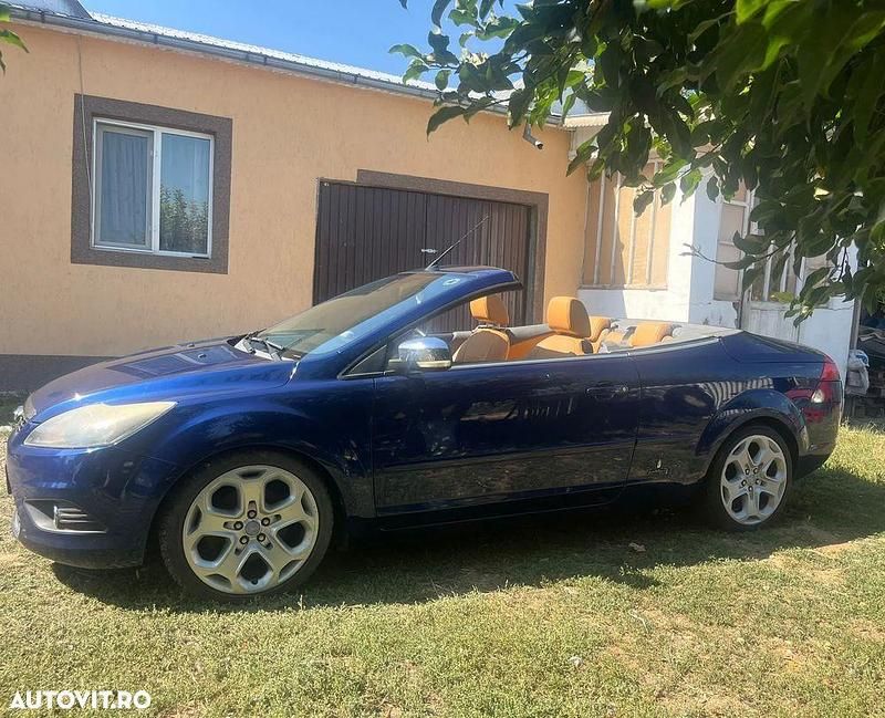 Culoarealbastru Utilizat 2010 Ford Focus Cabriolet Titanium Cabrio | 4.840 EUR - Imagine 1/4