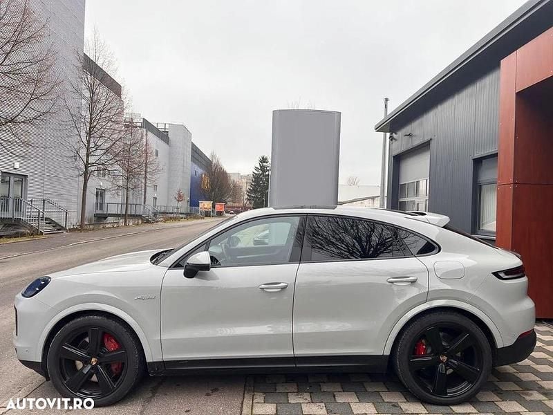 Second-hand Porsche Cayenne Coupe 519 CP (381 kW) 2025 Culoarealte culori Coupe