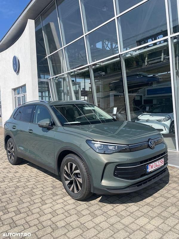 Culoareverde Nouă 2025 VW Tiguan Life SUV | 36.447 EUR (Preț OK) - Imagine 1/4