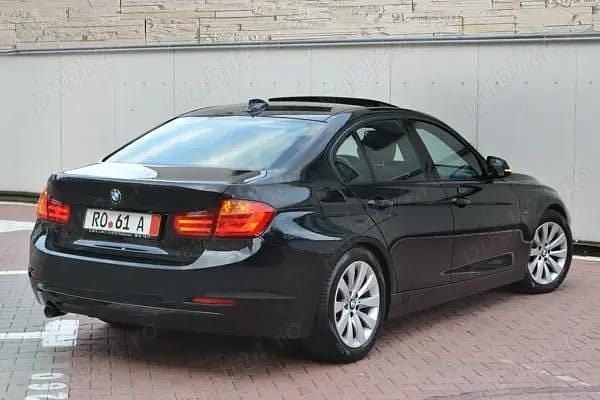Second-hand BMW 320 Sport Line 184 CP (135 kW) 2012 Berlinǎ