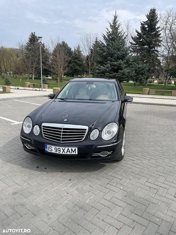 Culoarenegru Utilizat 2008 Mercedes E320 Avantgarde Berlinǎ | 4.500 EUR - Imagine 1/4