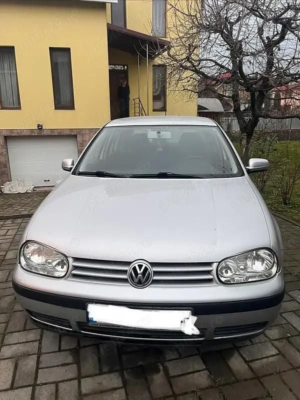 Second-hand VW Golf IV SE 62 CP (45 kW) 2003 Berlinǎ