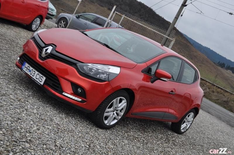 Roșu Utilizat 2020 Renault Clio V Berlinǎ | 8.550 EUR (Preț bun) - Imagine 1/4