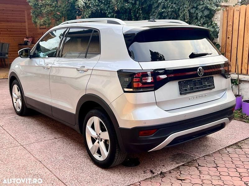 Second-hand VW T-Cross Life 110 CP (80 kW) 2021 Culoareargint SUV