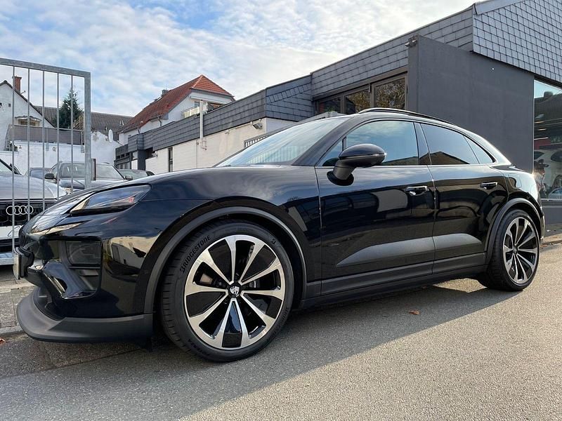 Utilizat 2025 Porsche Macan SUV | 91.409 EUR - Imagine 1/1