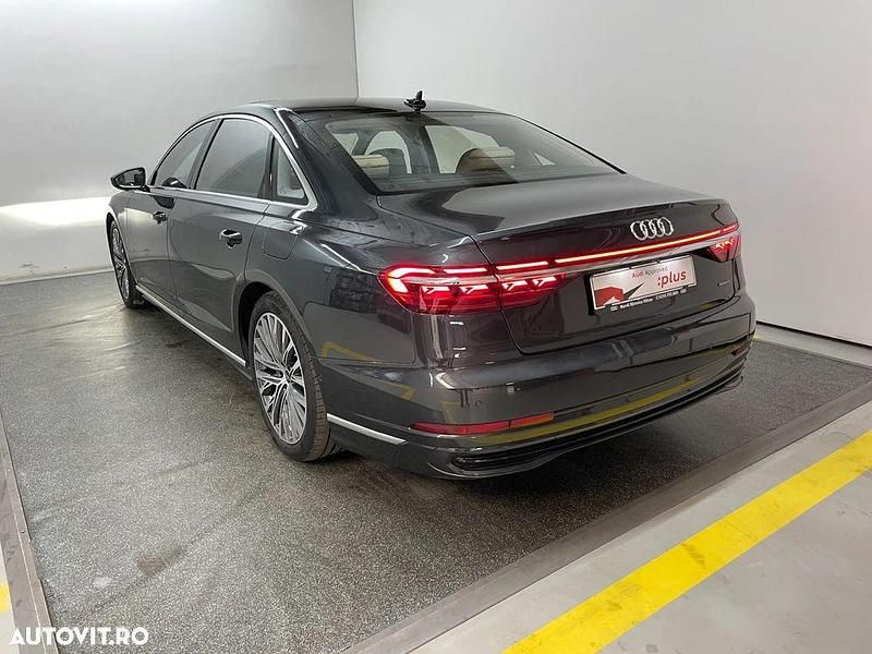 Second-hand Audi A8 Design 340 CP (250 kW) 2023 Gri Berlinǎ