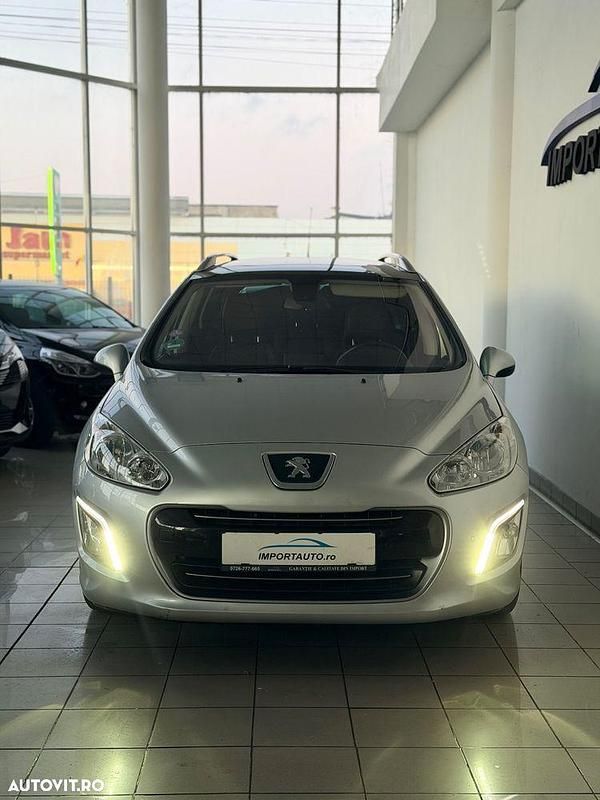 Second-hand Peugeot 308 SW Premium 156 CP (114 kW) 2013 Culoareargint Break