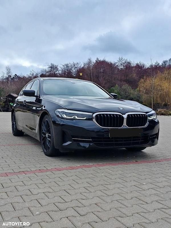 Second-hand BMW 520 Luxury Line 190 CP (139 kW) 2023 Culoarenegru Berlinǎ