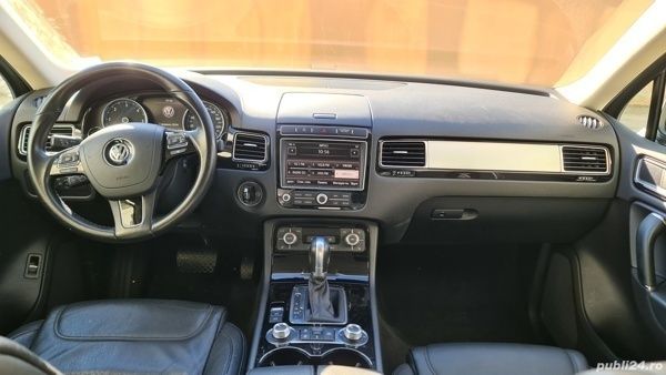 Second-hand VW Touareg Supreme 262 CP (192 kW) 2017 Argint SUV