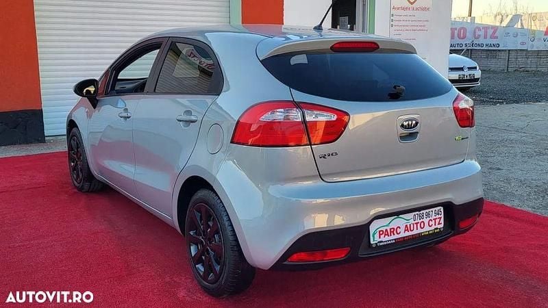 Second-hand Kia Rio 75 CP (55 kW) 2013 Culoarealte culori