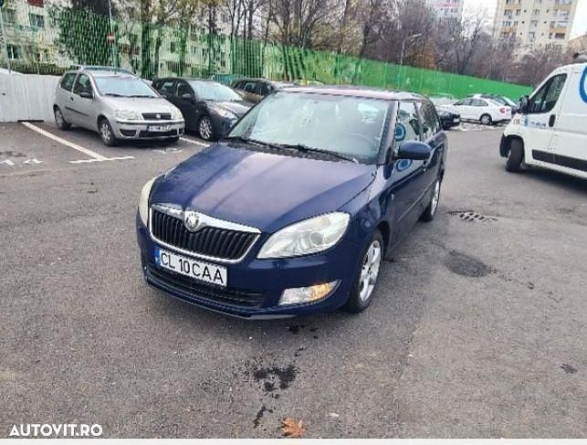 Second-hand Skoda Fabia 70 CP (51 kW) 2011 Culoarealbastru Break