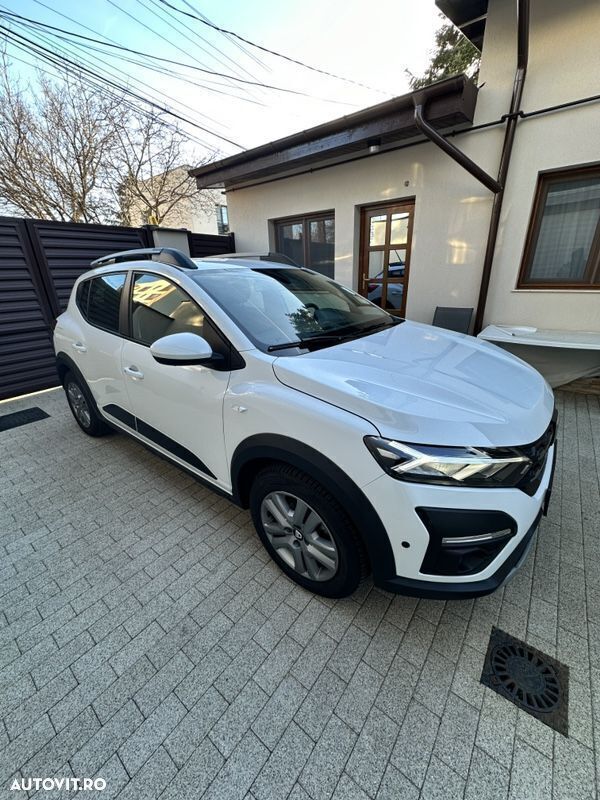 Alb Utilizat 2022 Dacia Sandero Stepway Hatchback | 13.800 EUR (Preț OK) - Imagine 1/4